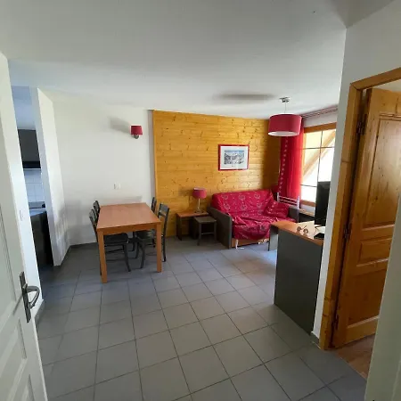 Appartement Les Chalets de Belledonne Saint-Colomban-des-Villards Buitenkant foto